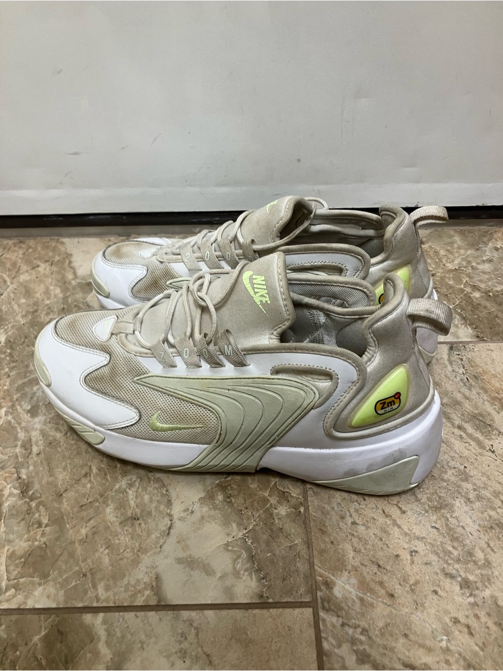 Nike Womens Zoom 2K AO0354-104 White Barely Volt-Ghost Aqua Wmns 10